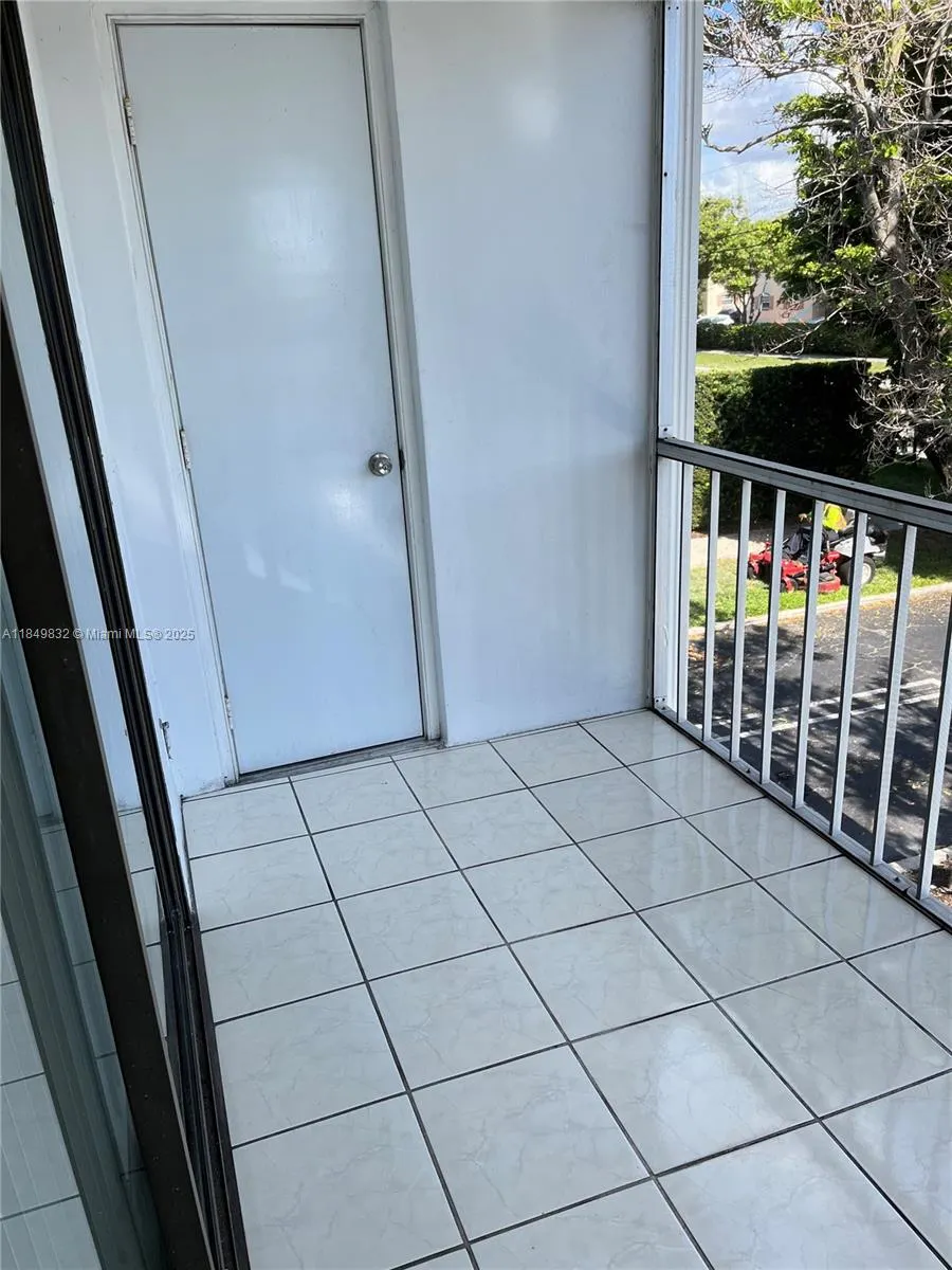 180 Cypress Club Dr, #834