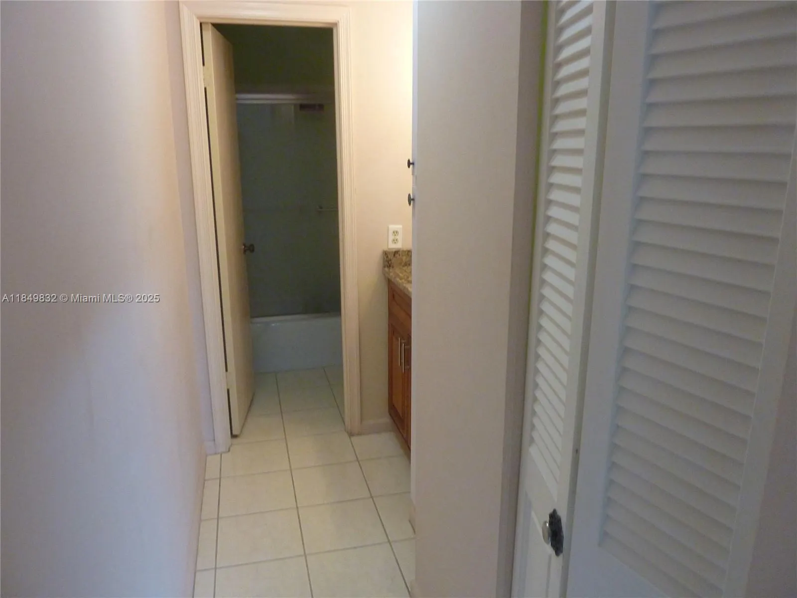 180 Cypress Club Dr, #834
