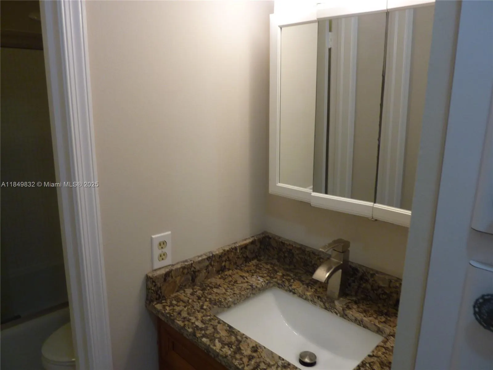 180 Cypress Club Dr, #834