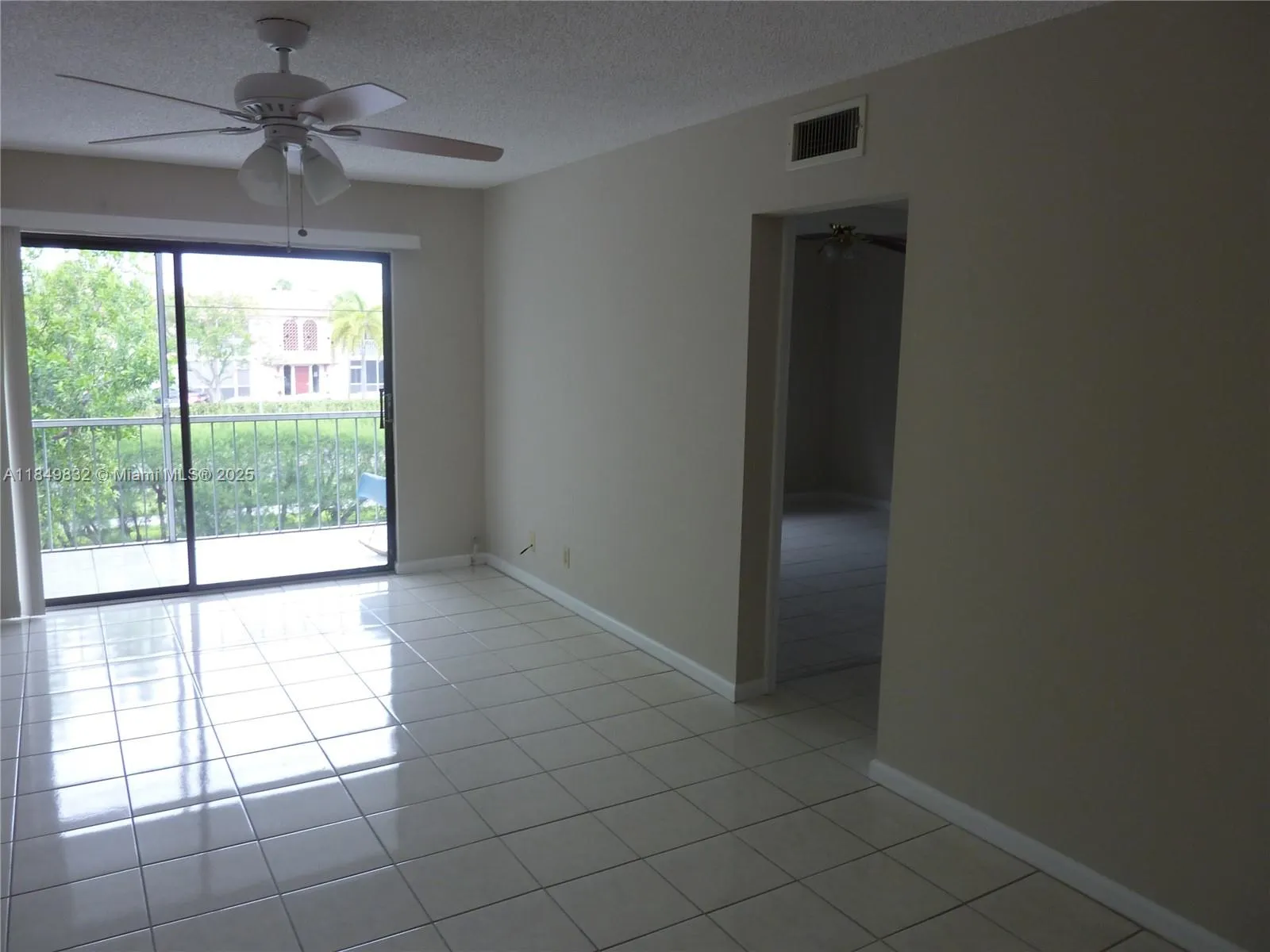 180 Cypress Club Dr, #834