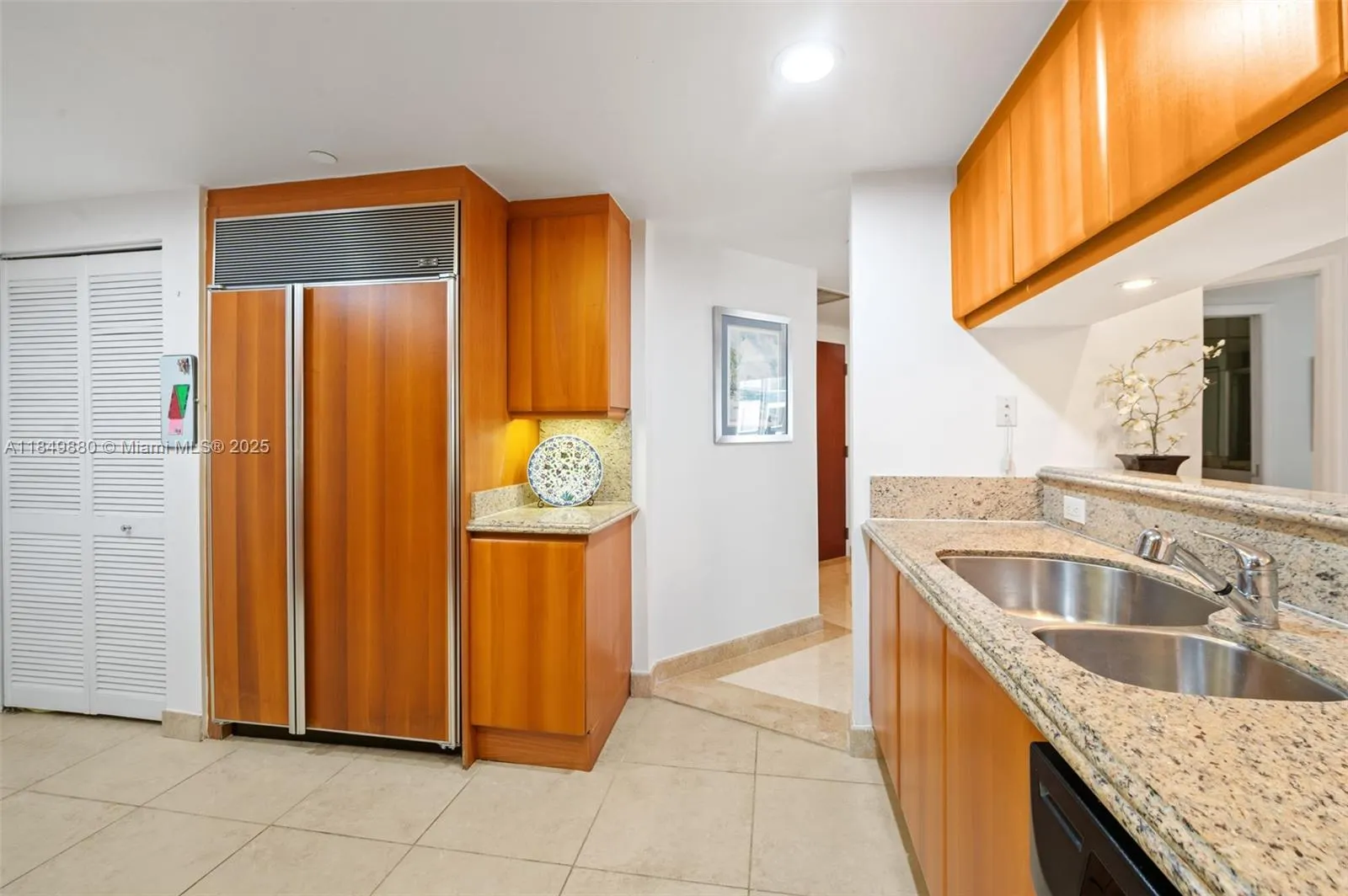 9595 Collins Ave, #N7-D