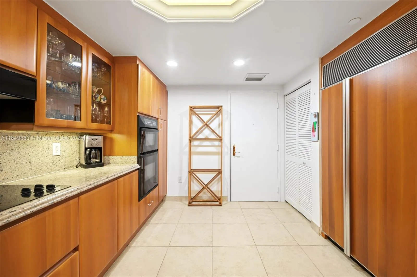 9595 Collins Ave, #N7-D
