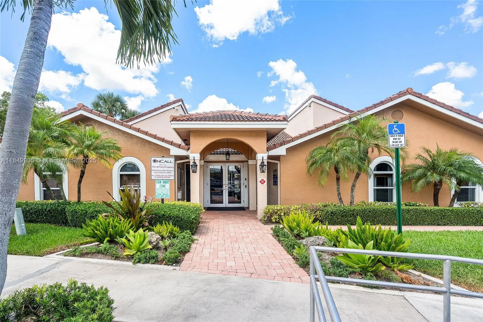 8721 Wiles Rd, #105
