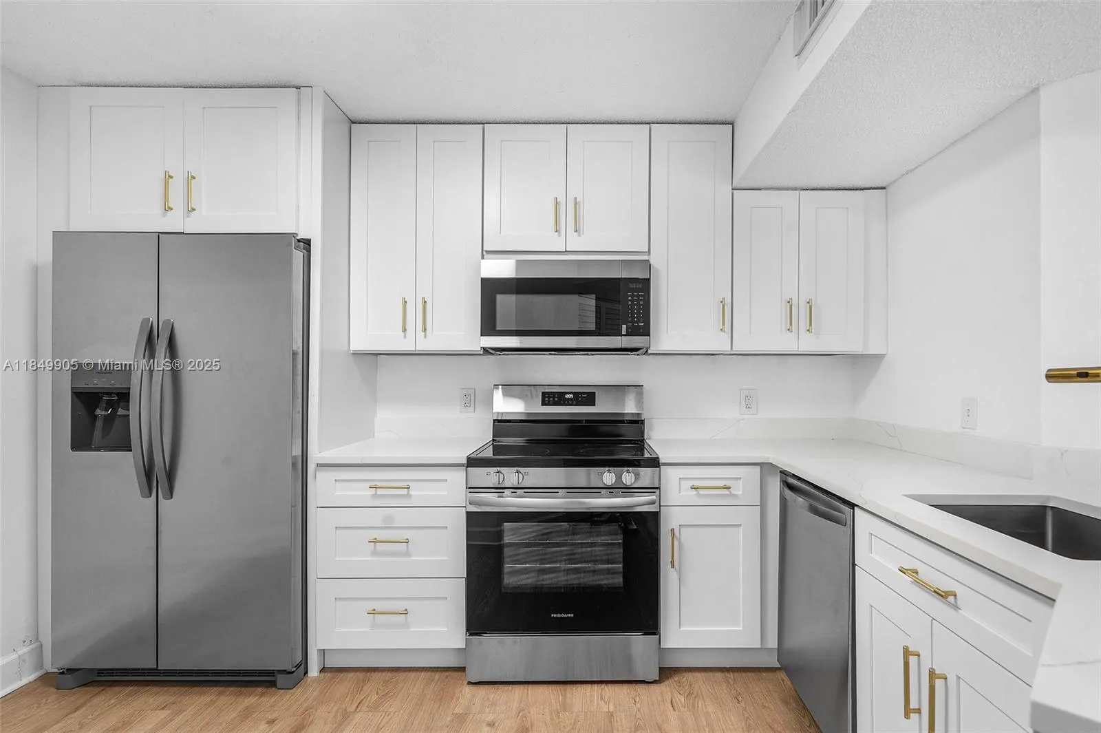 8721 Wiles Rd, #105