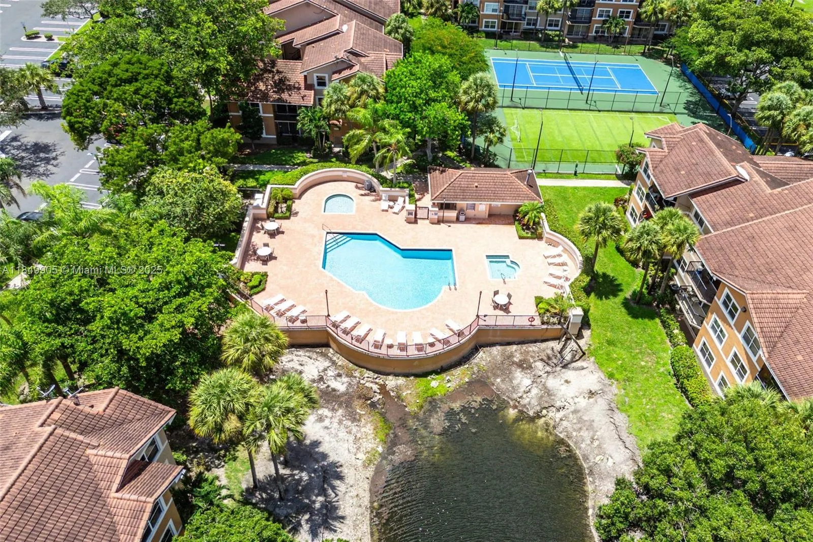 8721 Wiles Rd, #105