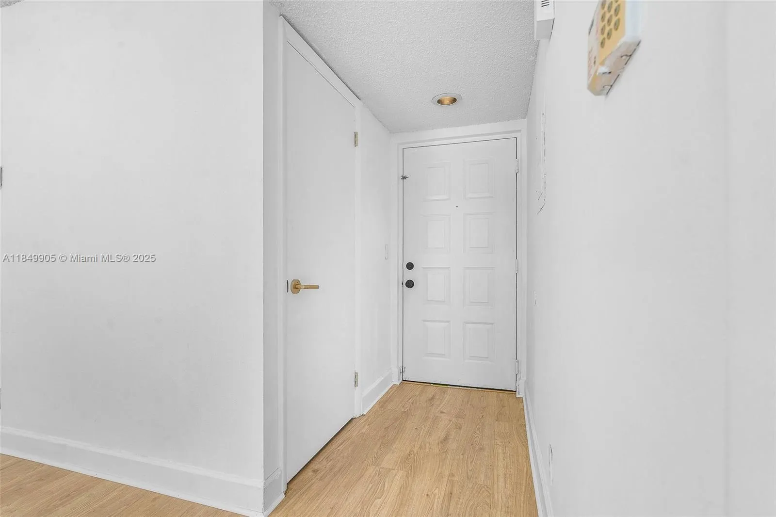 8721 Wiles Rd, #105