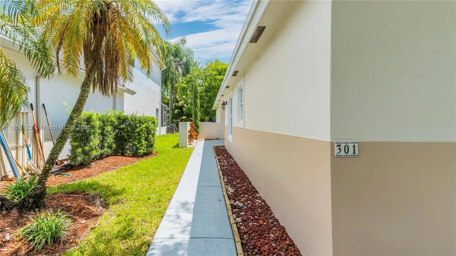 301 NW 207th Ave