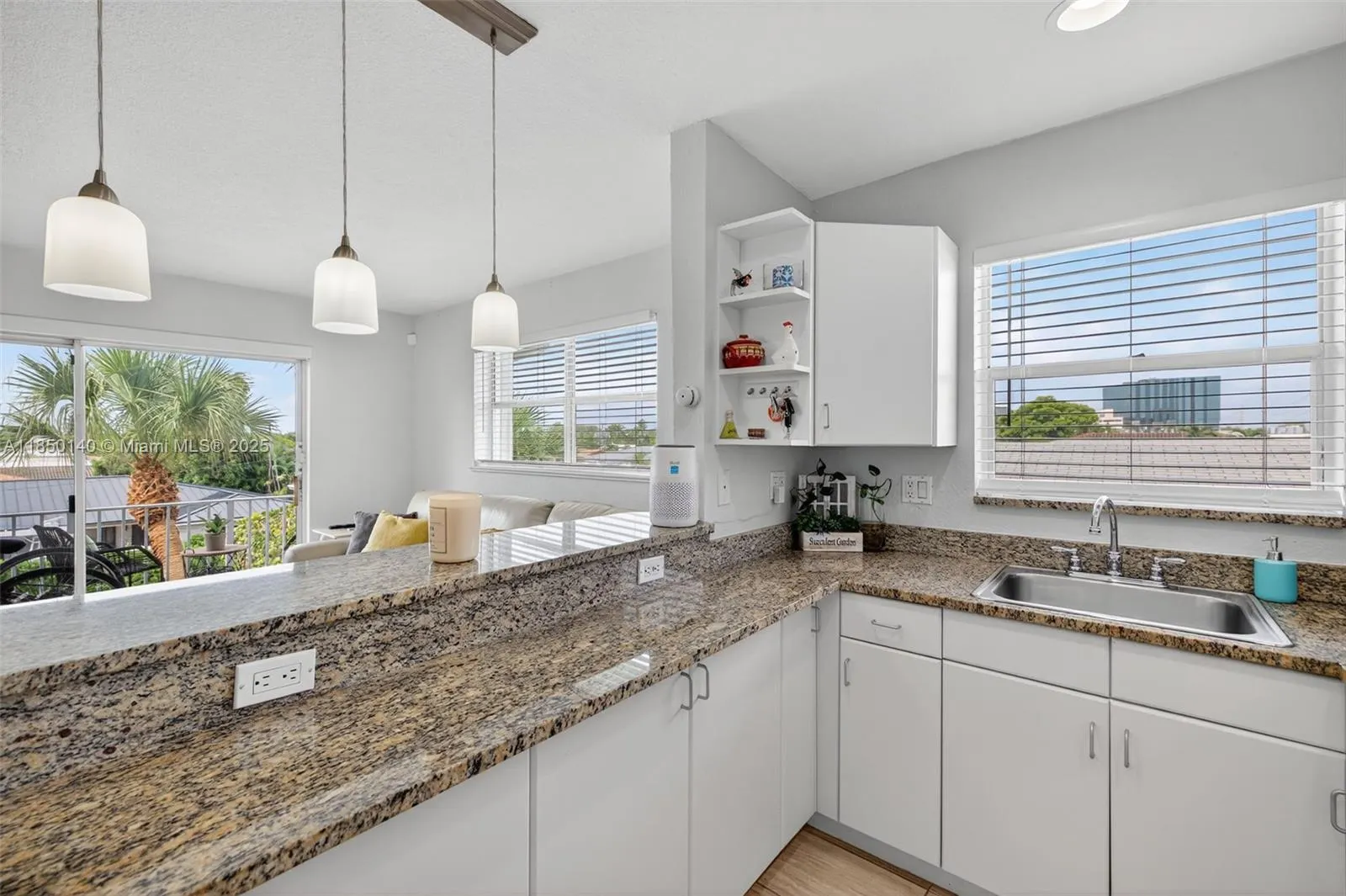 2715 NE 49th St, #309