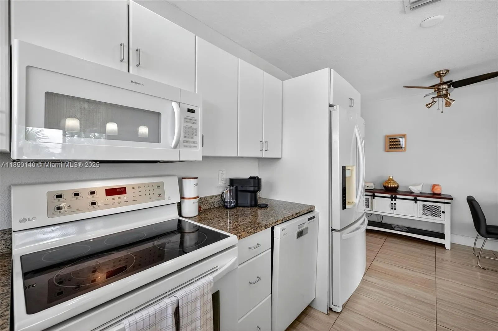 2715 NE 49th St, #309