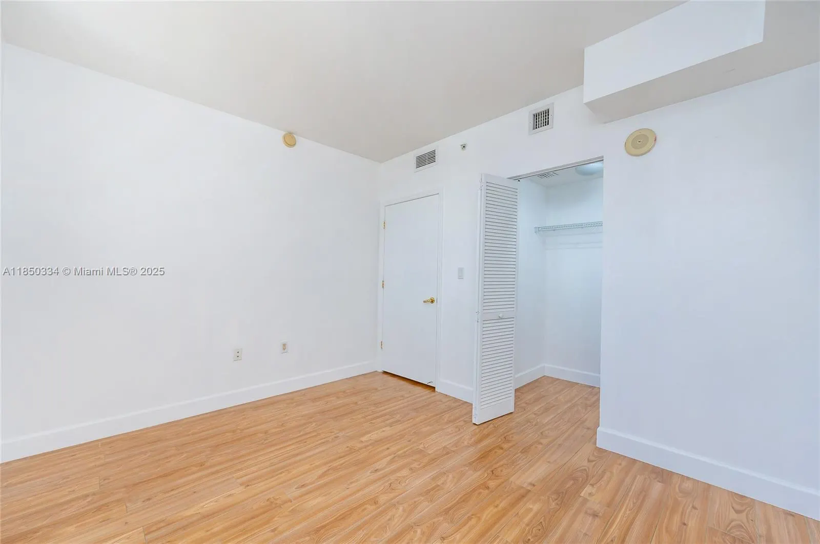 4100 Salzedo St, #919