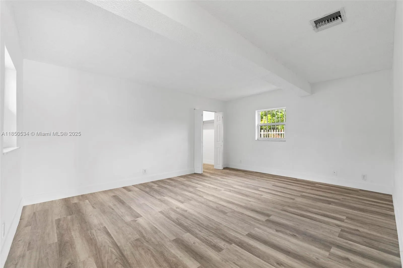 1237 NW 15th Ave