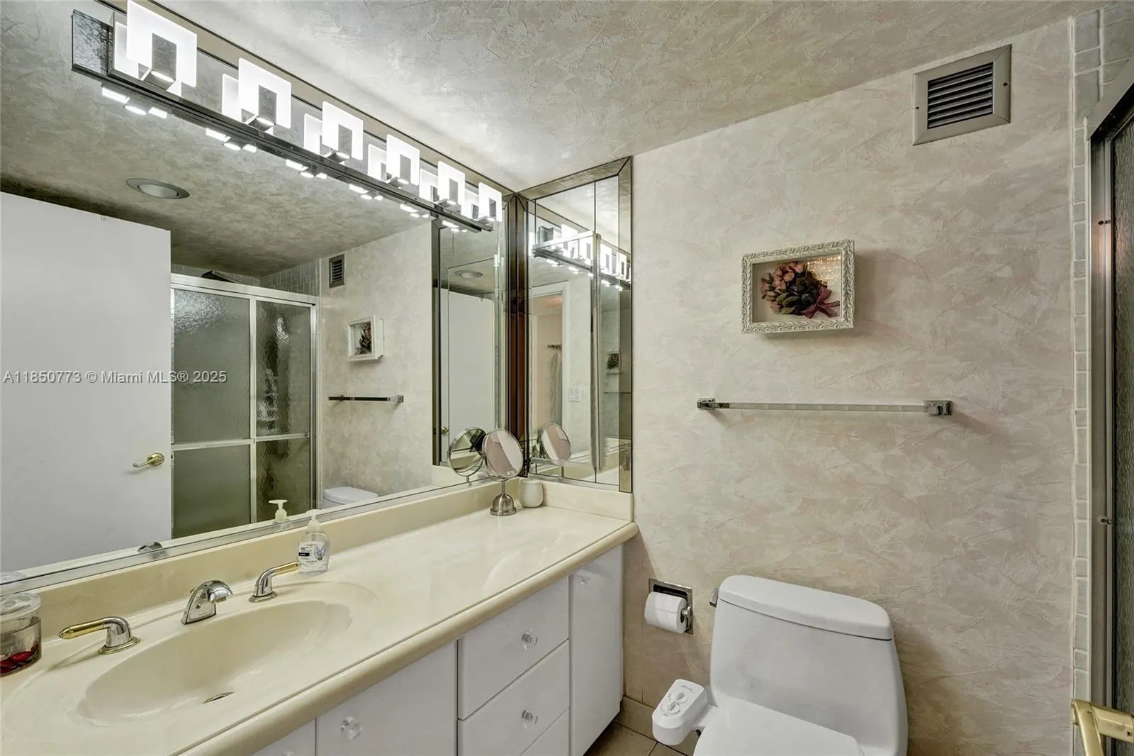 1920 S Ocean Dr, #16B