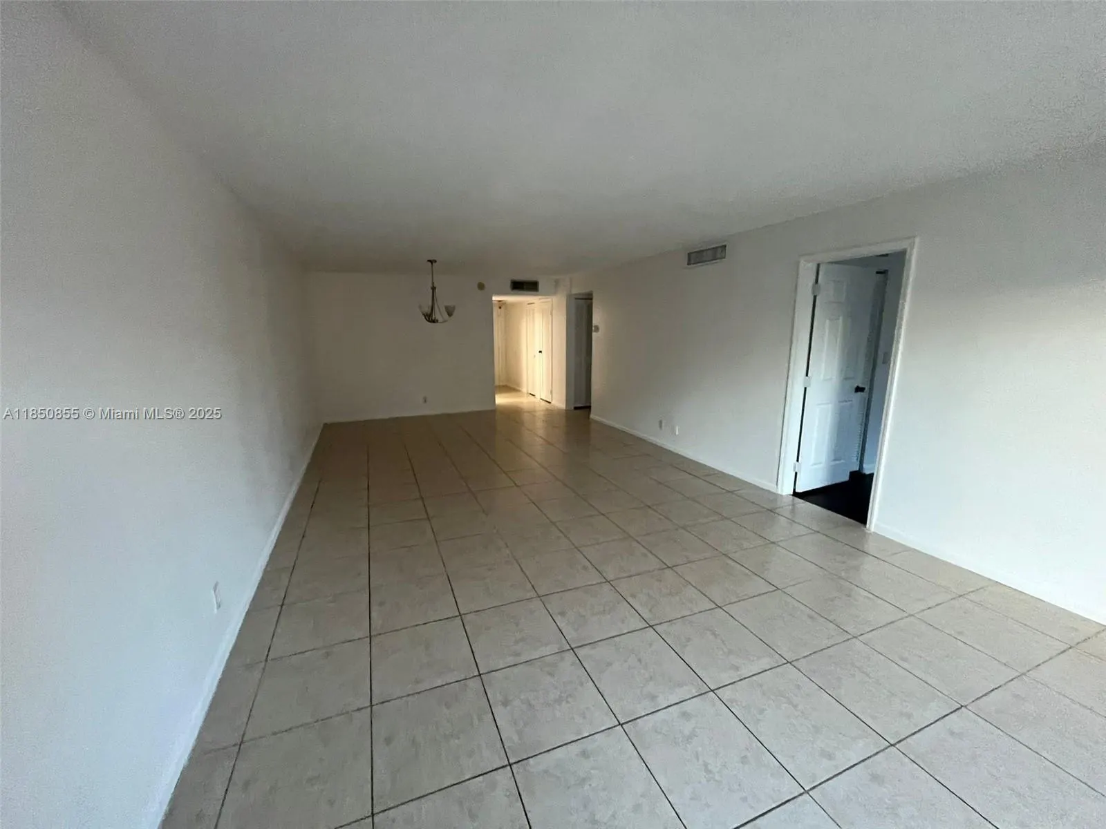 6361 N Falls Cir Dr, #211