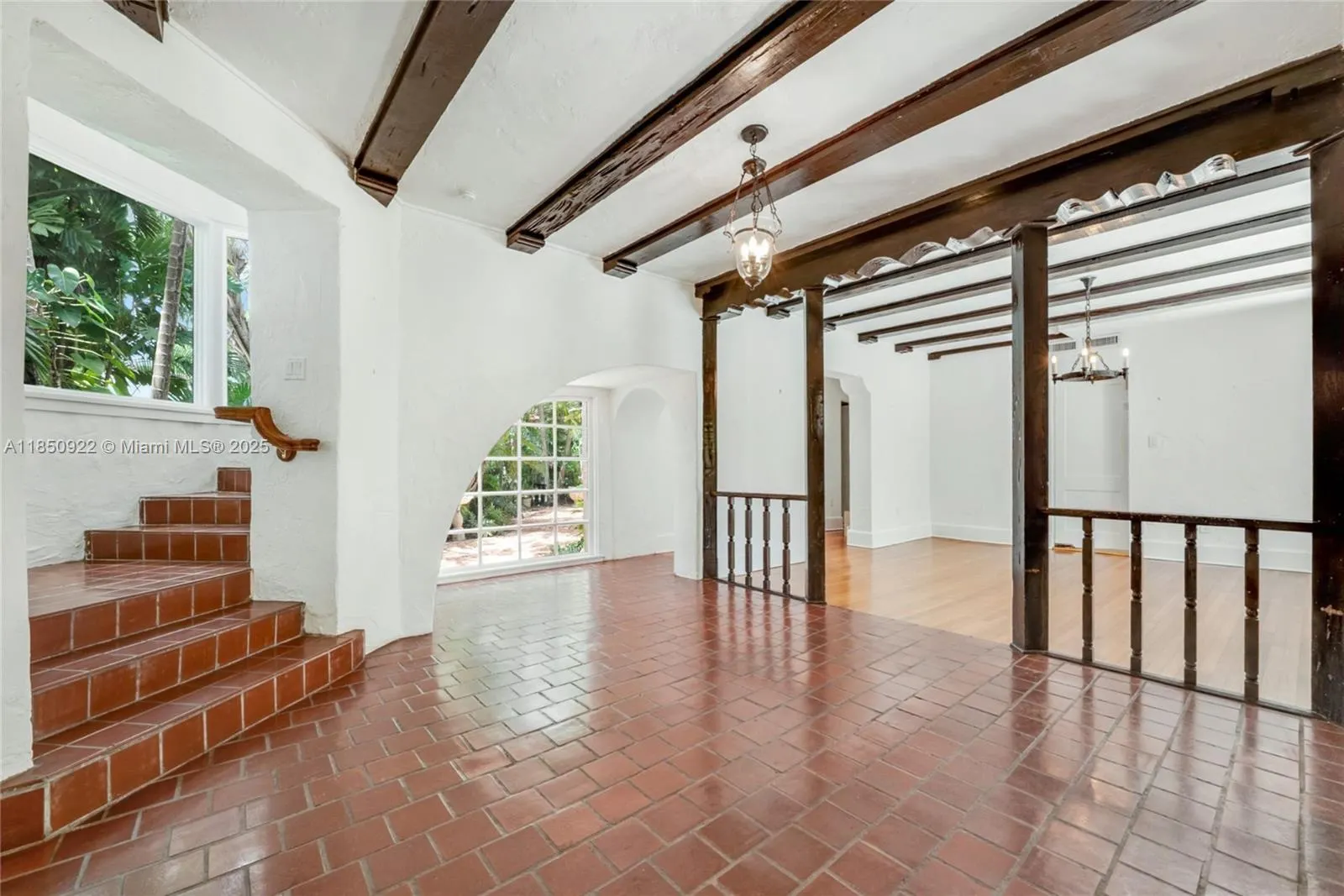 2418 Country Club Prado