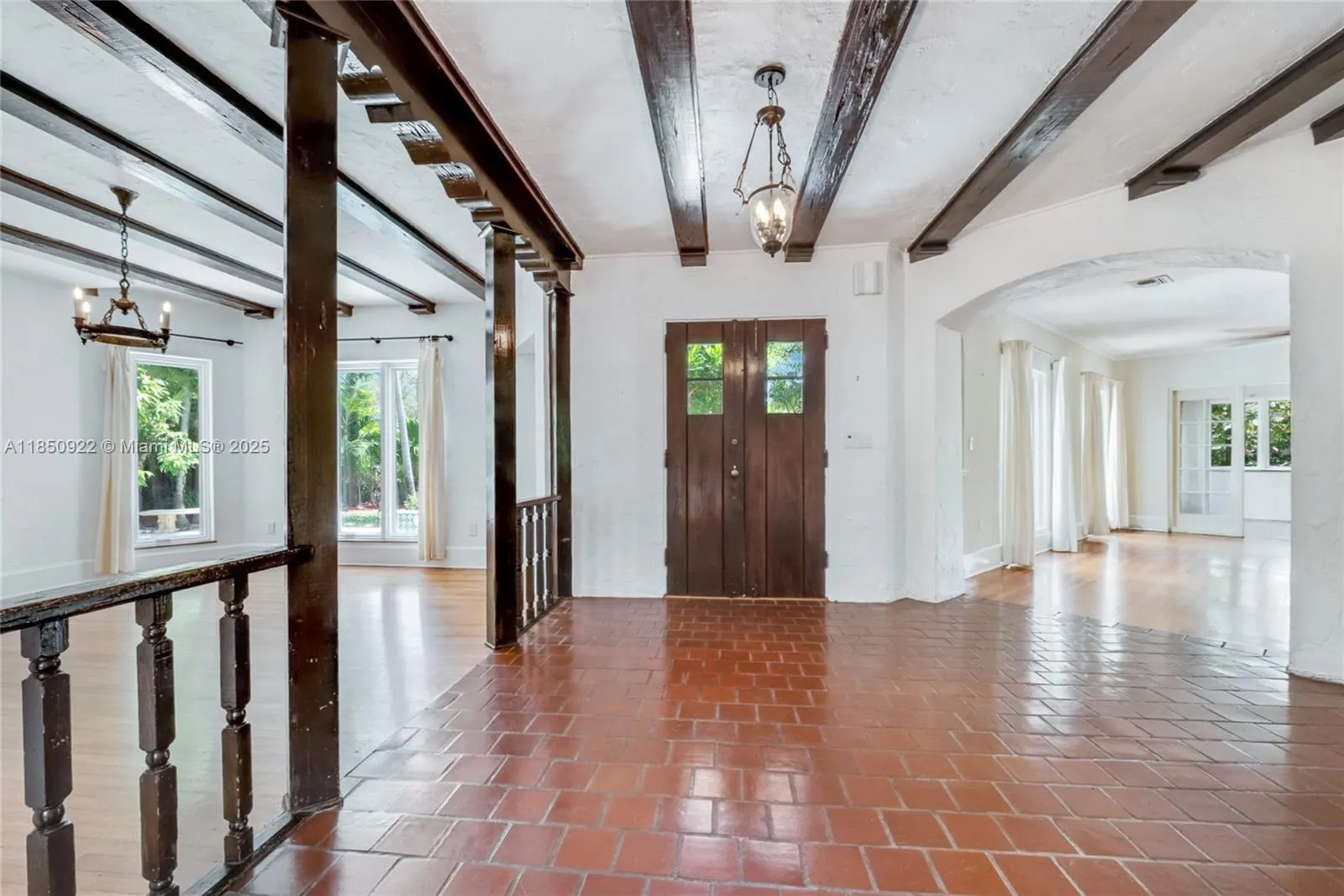 2418 Country Club Prado