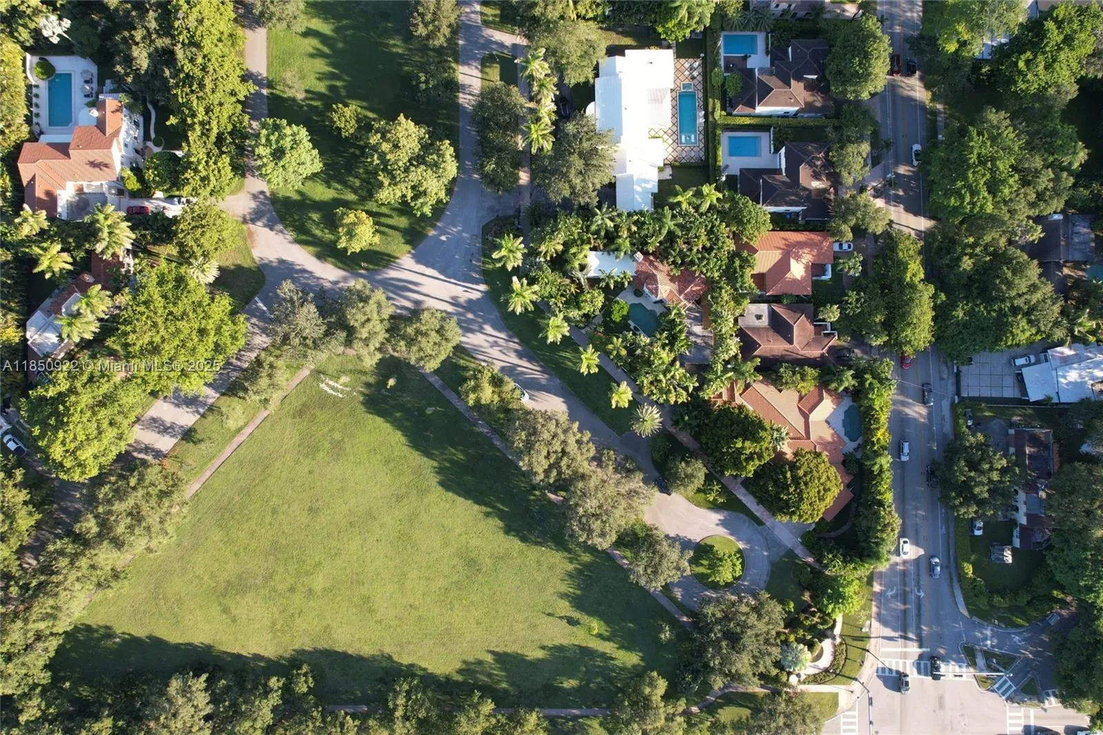 2418 Country Club Prado