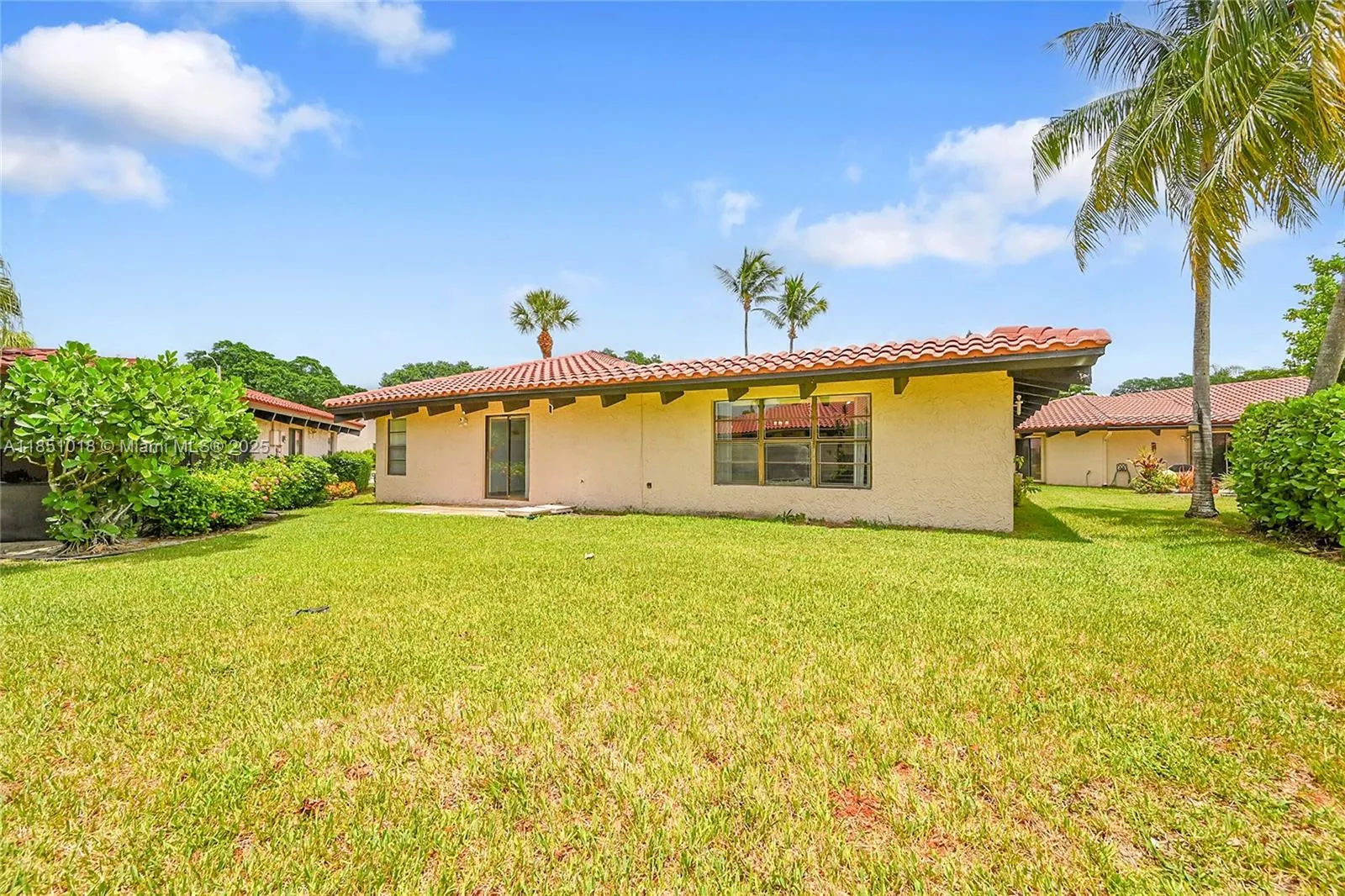 8141 Pine Cir, #54