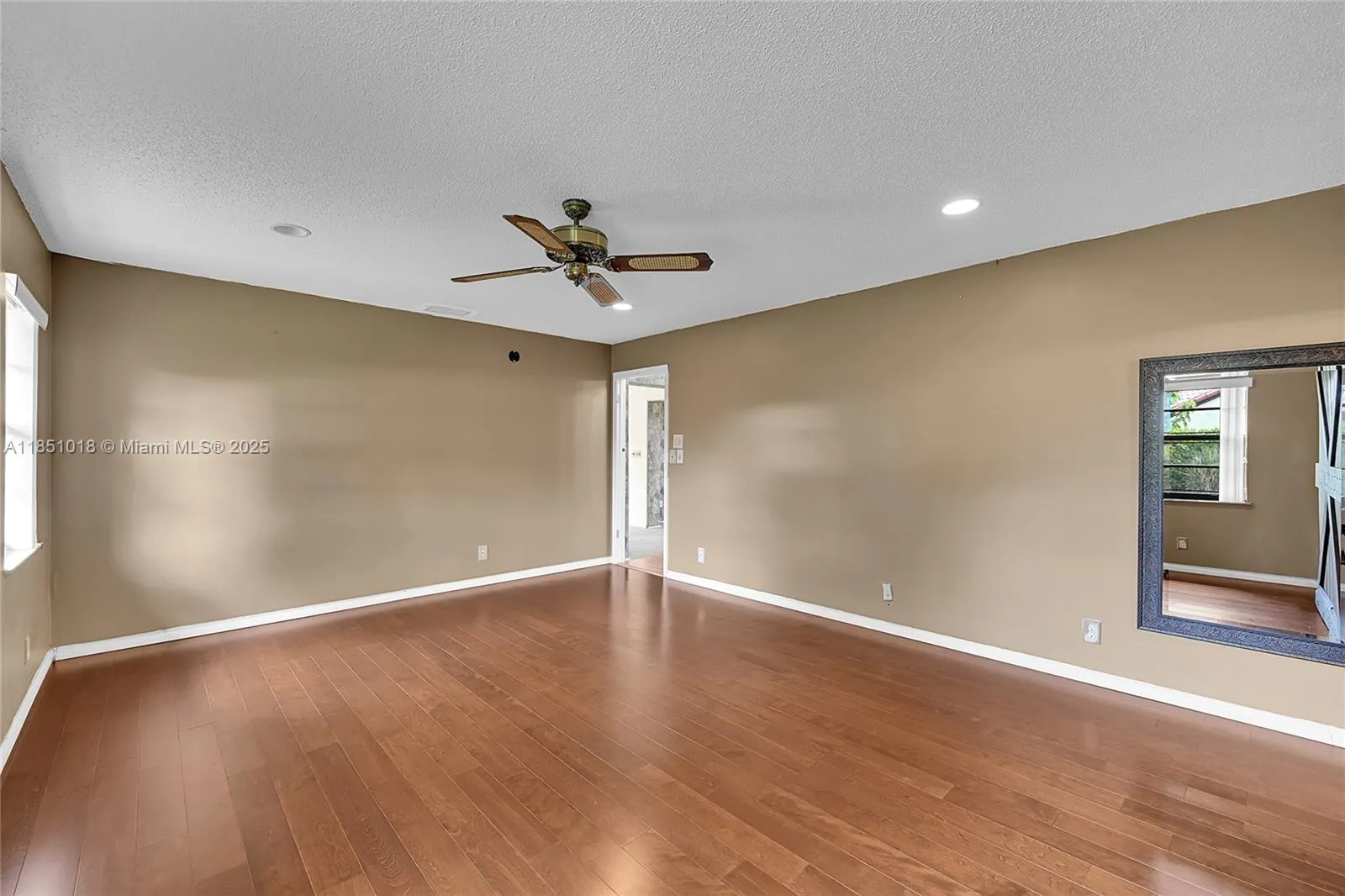 8141 Pine Cir, #54