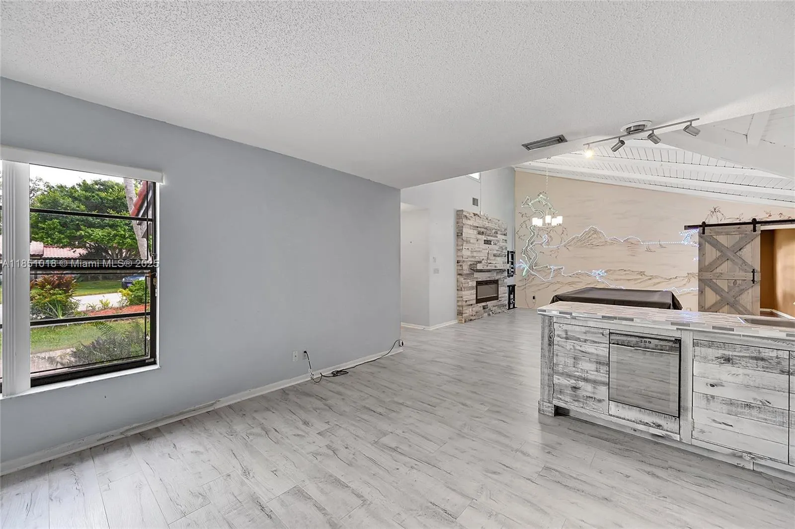 8141 Pine Cir, #54