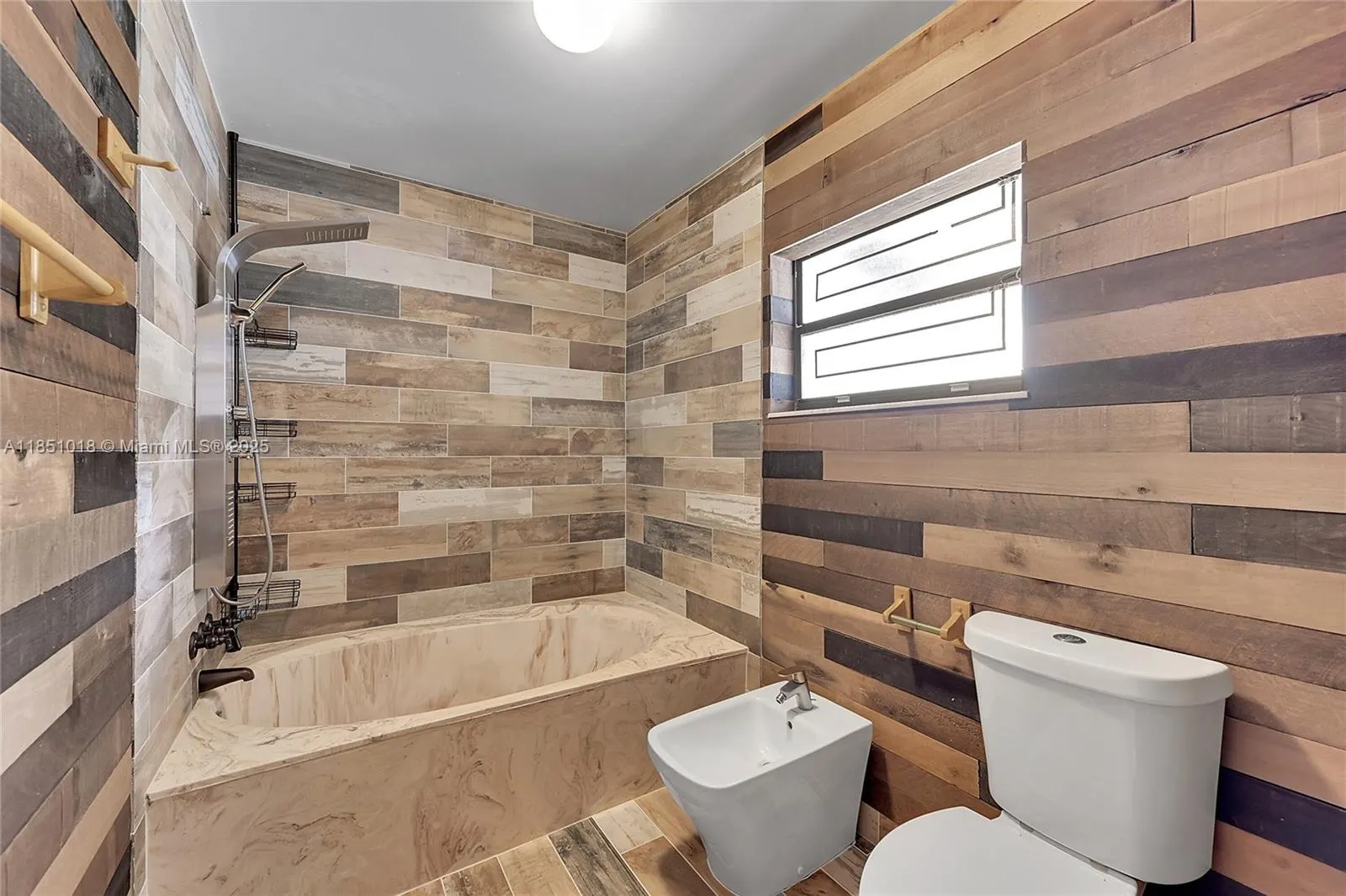 8141 Pine Cir, #54