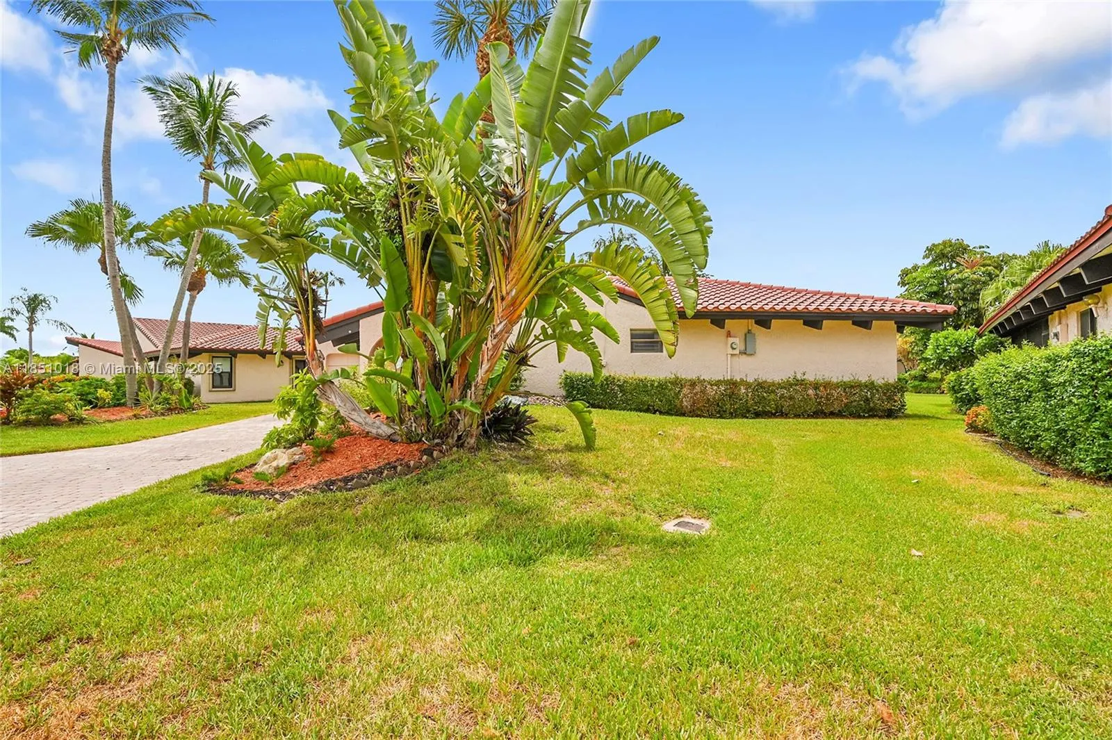 8141 Pine Cir, #54