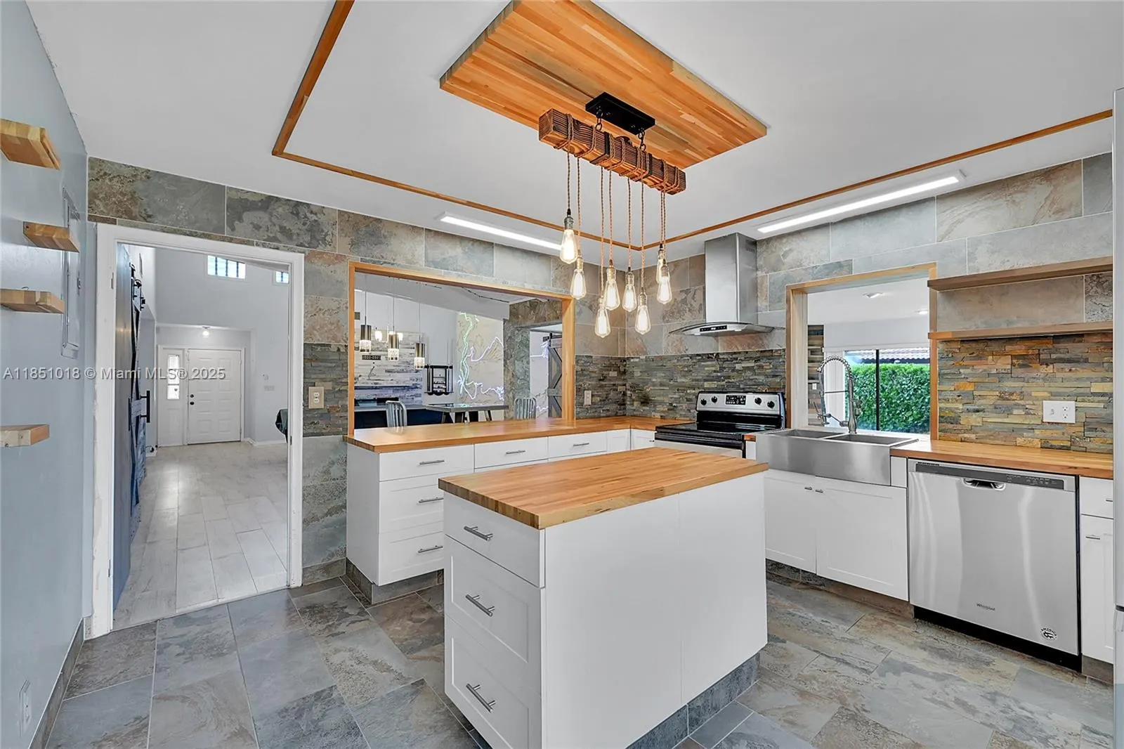 8141 Pine Cir, #54