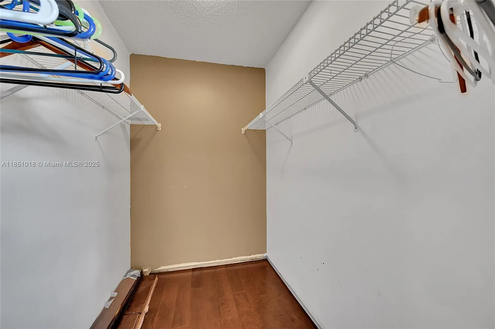 8141 Pine Cir, #54