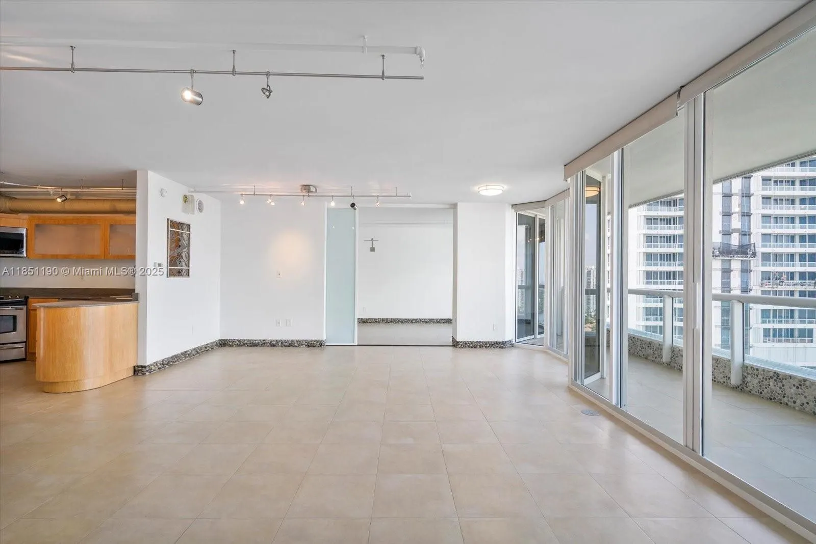 21205 NE 37th Ave, #2204