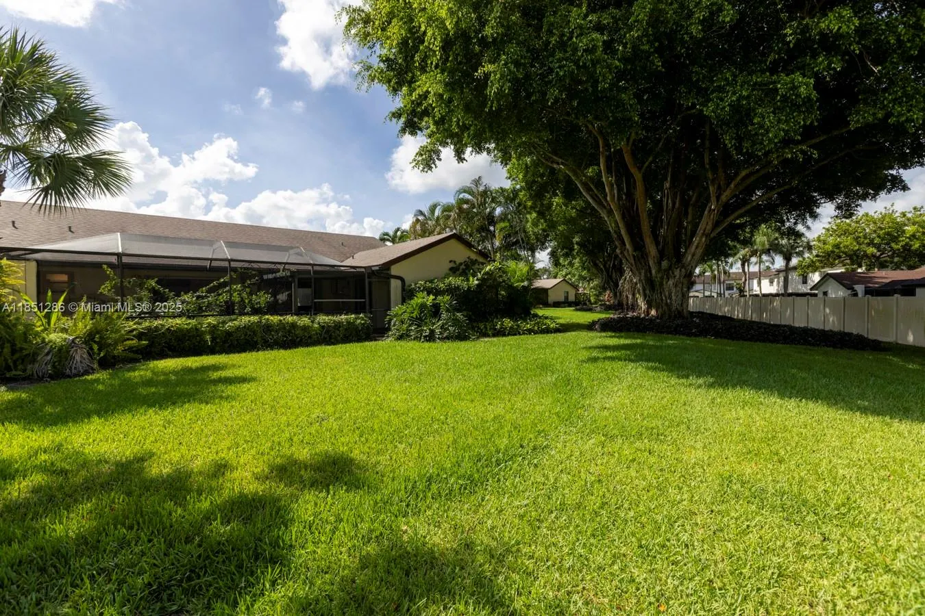 23393 Barlake Dr