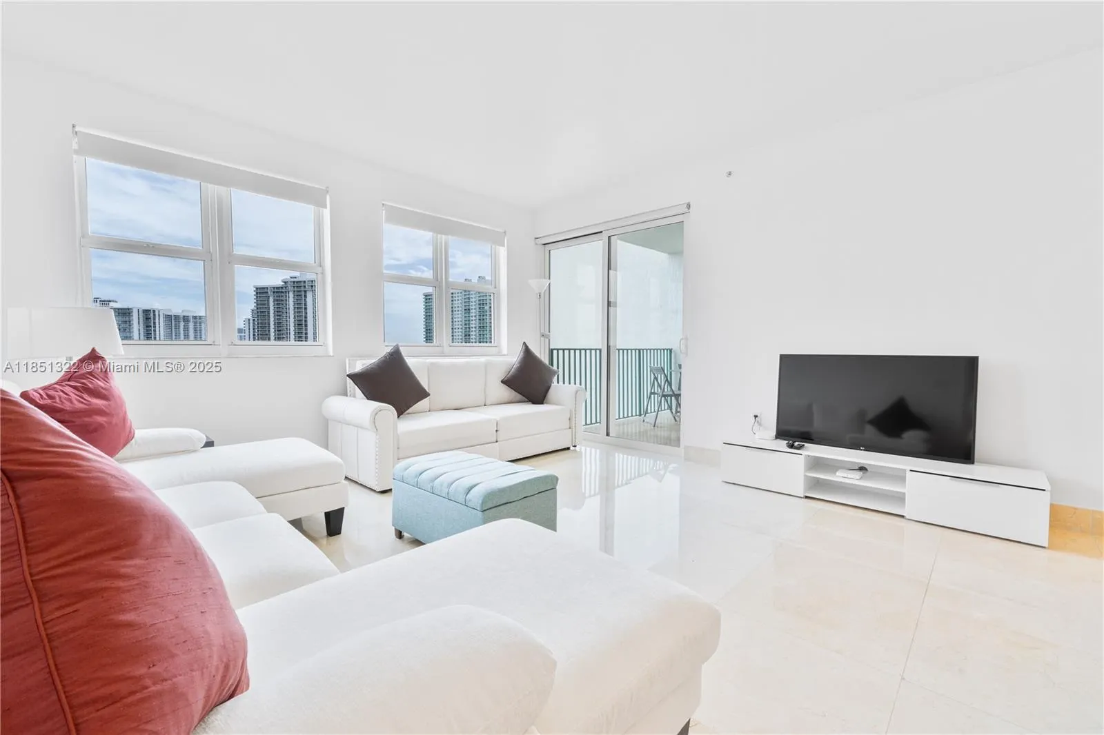 20000 E Country Club Dr, #1114