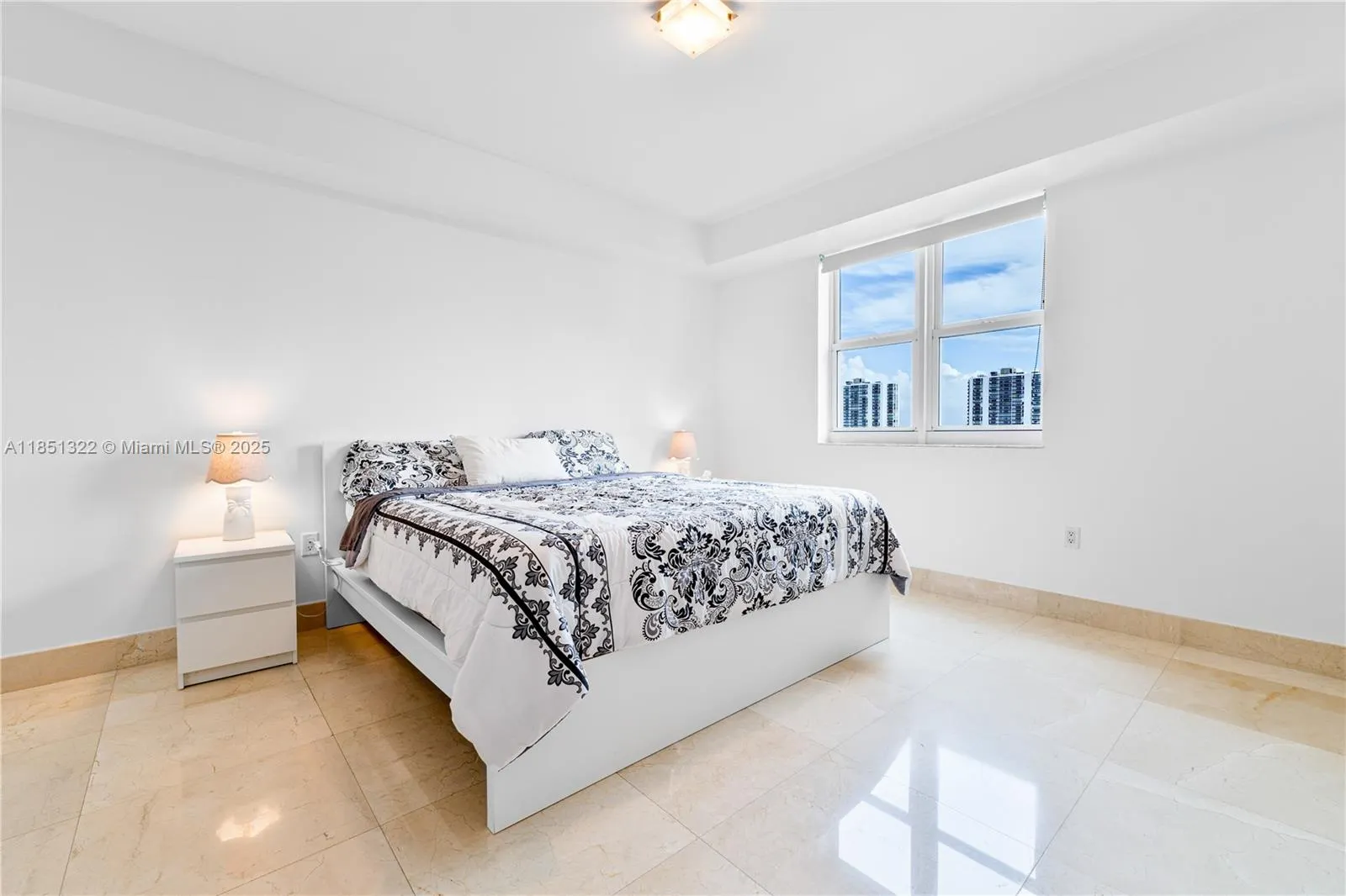 20000 E Country Club Dr, #1114