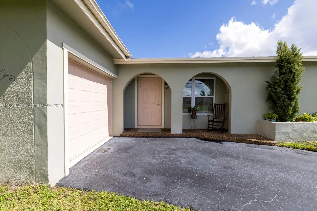 8941 NW 25th Ct