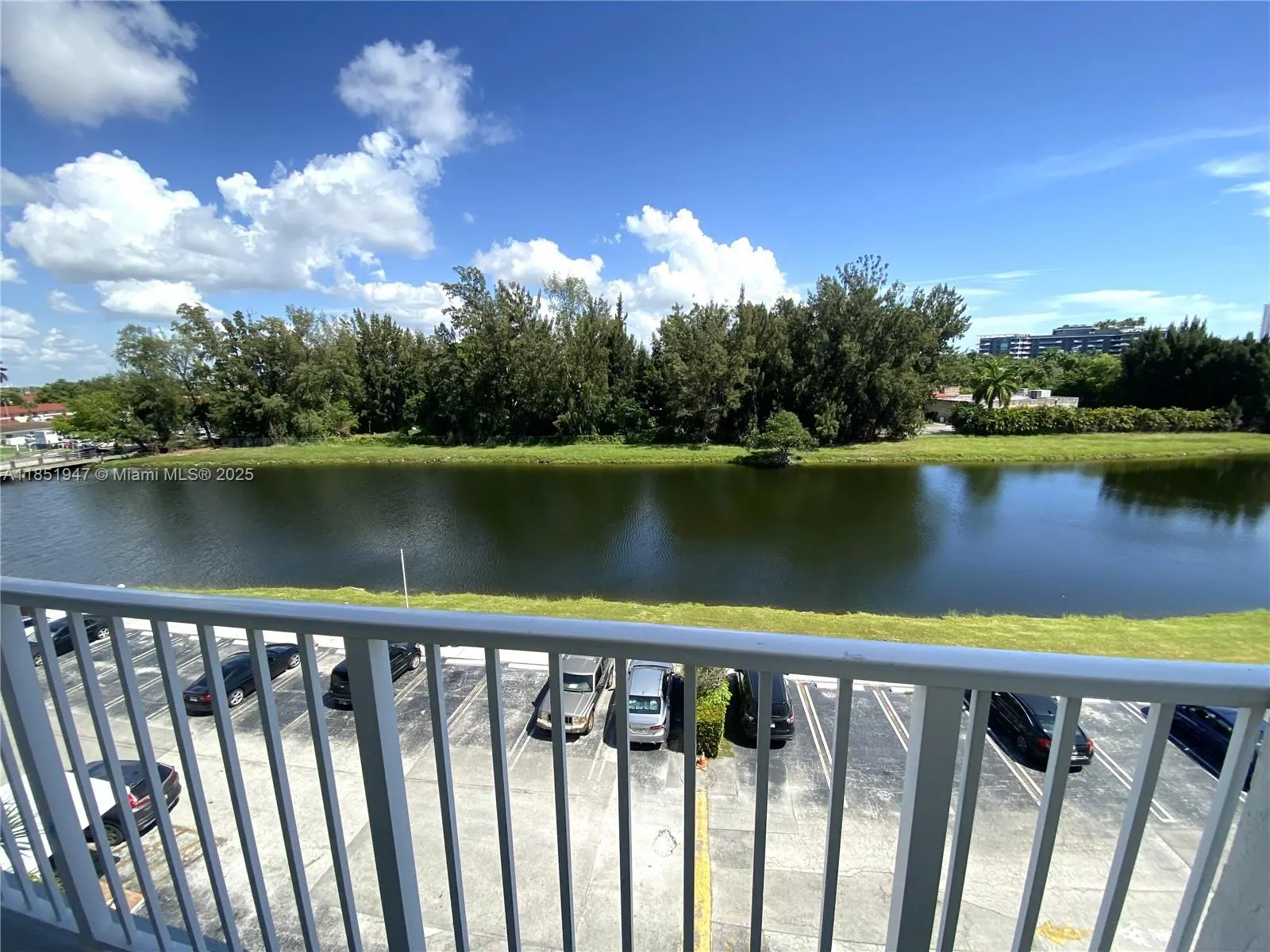 16465 NE 22nd Ave, #513