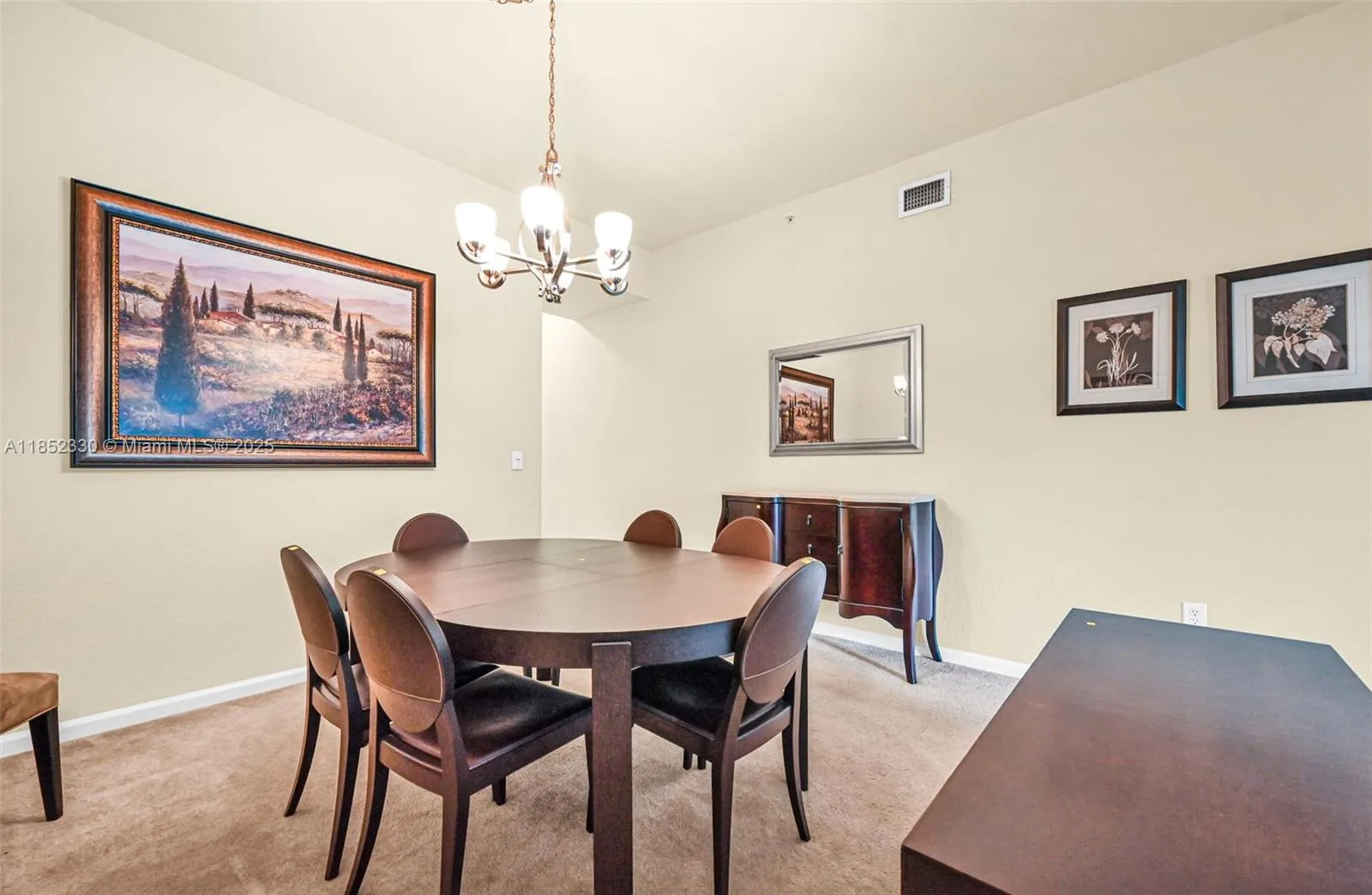 3500 Oaks Clubhouse Dr, #101