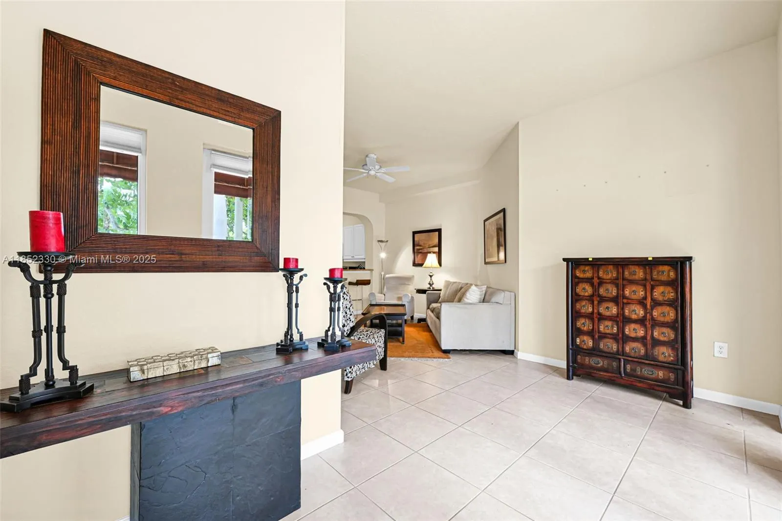 3500 Oaks Clubhouse Dr, #101