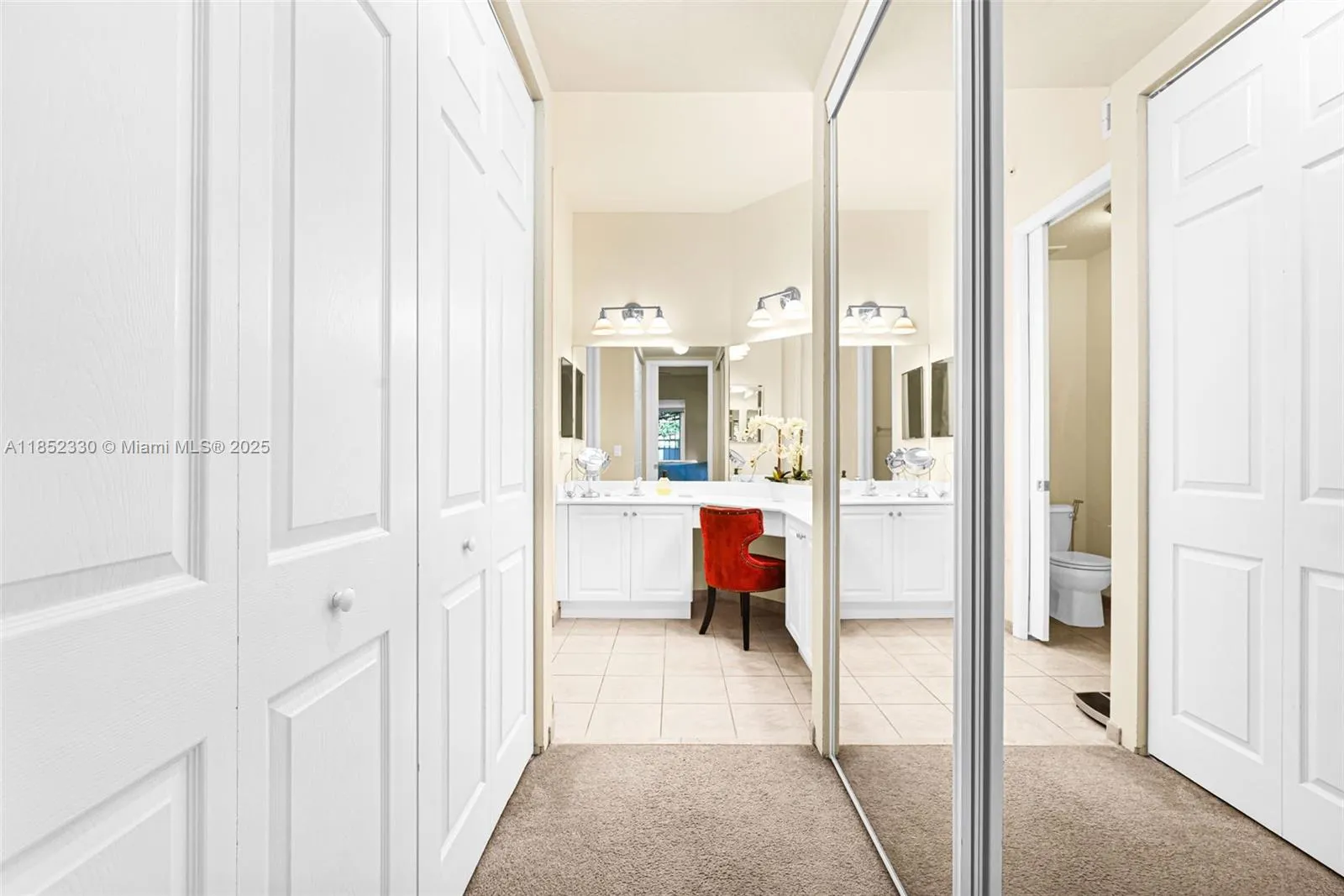 3500 Oaks Clubhouse Dr, #101