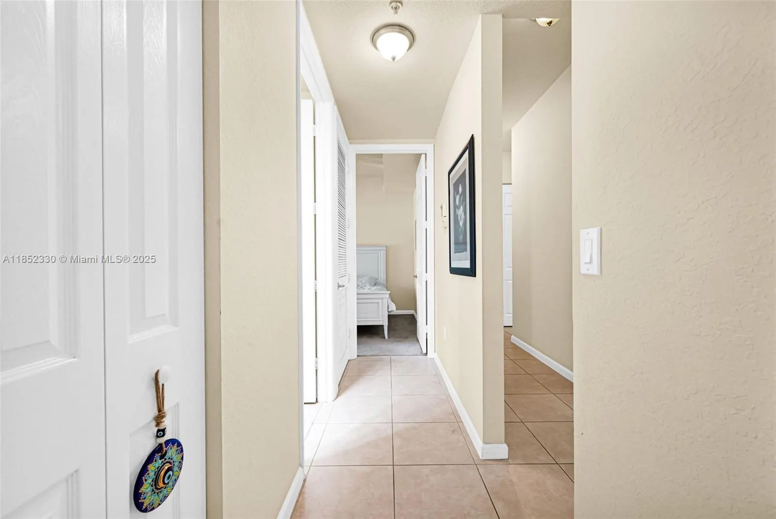 3500 Oaks Clubhouse Dr, #101