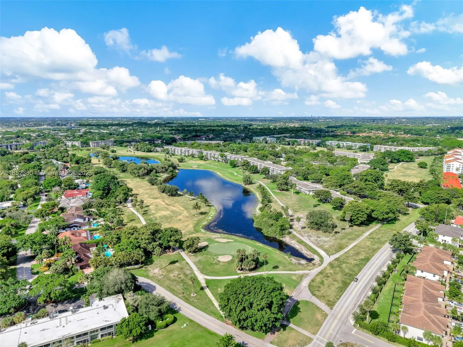 3500 Oaks Clubhouse Dr, #101
