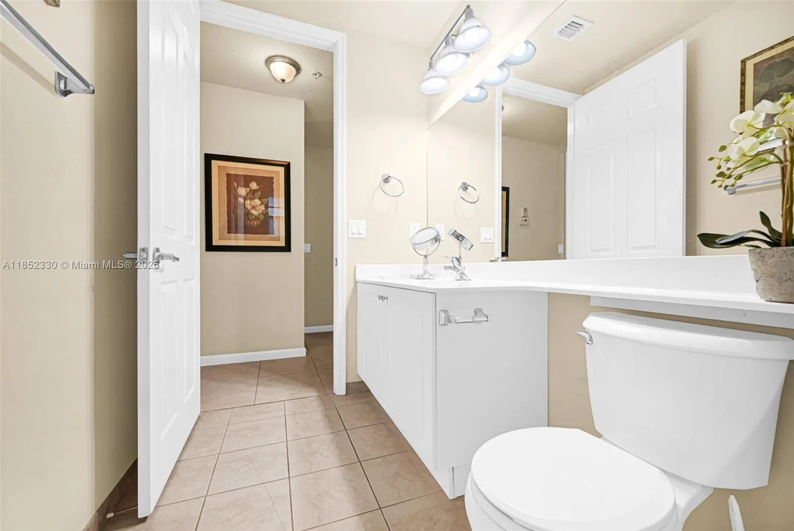3500 Oaks Clubhouse Dr, #101