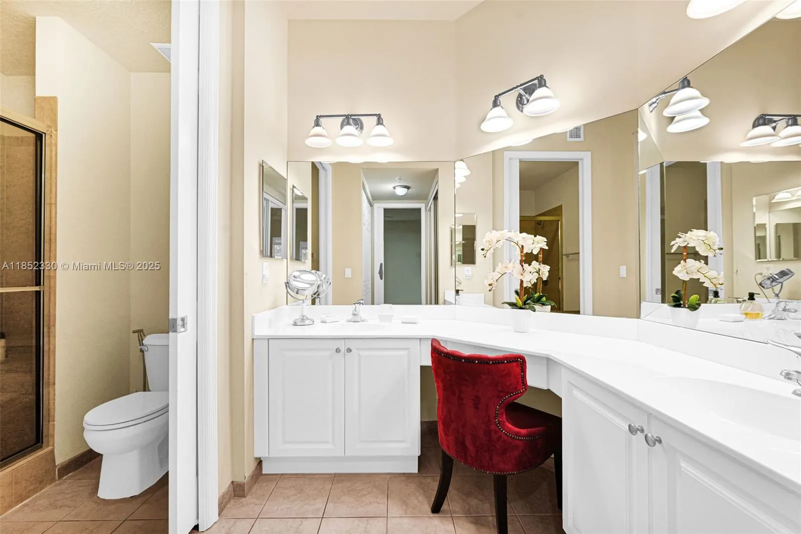 3500 Oaks Clubhouse Dr, #101