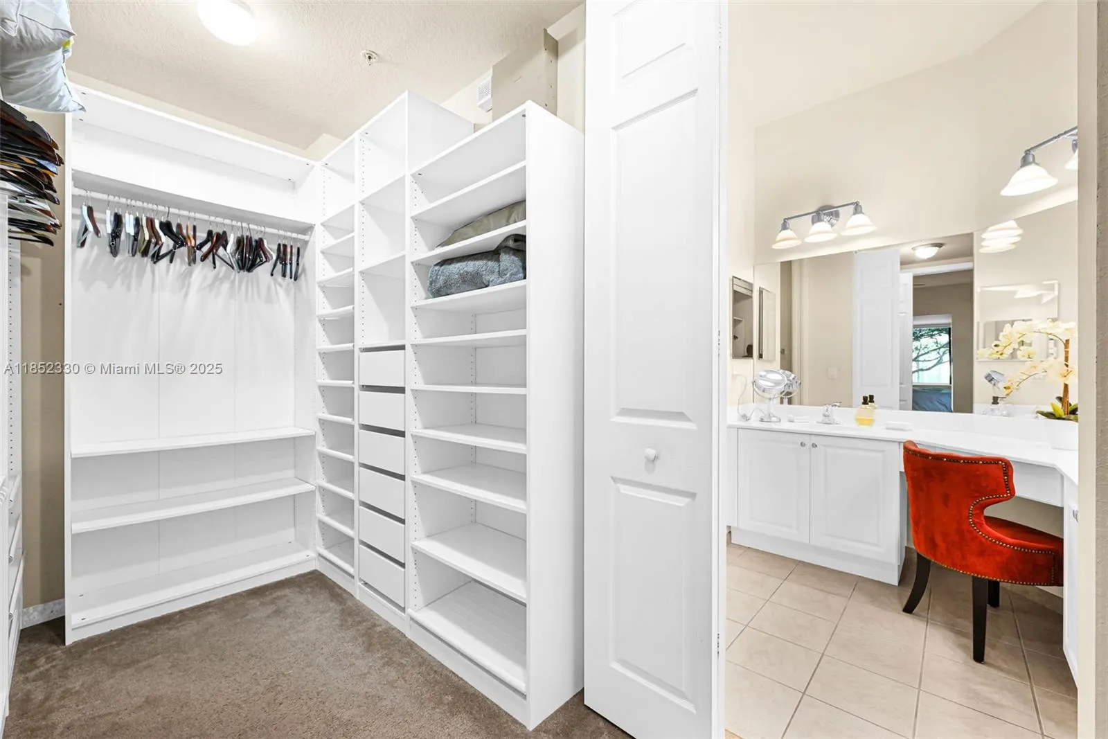 3500 Oaks Clubhouse Dr, #101