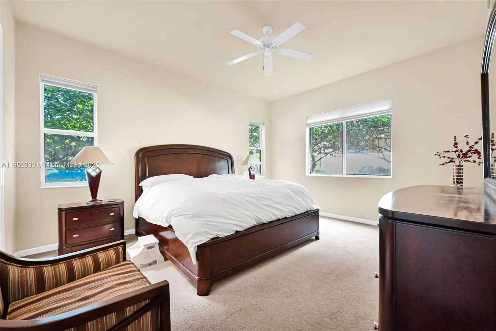 3500 Oaks Clubhouse Dr, #101