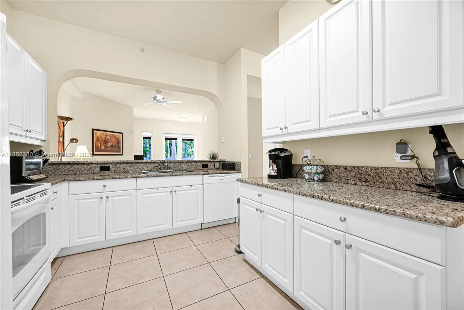 3500 Oaks Clubhouse Dr, #101