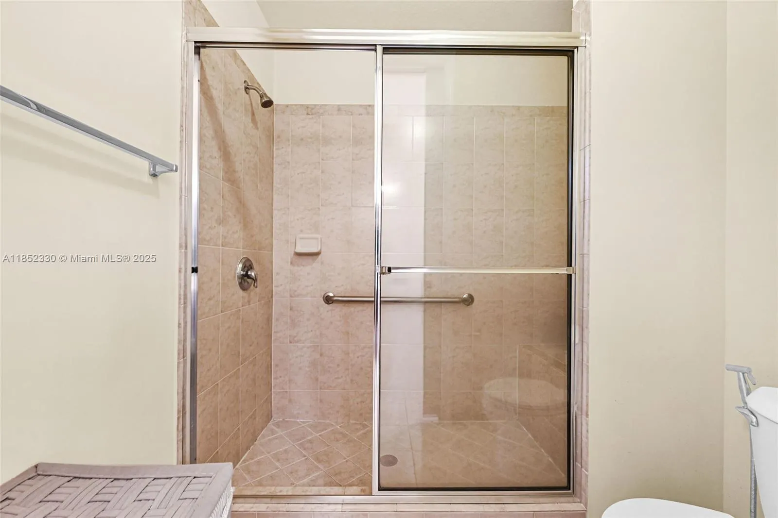 3500 Oaks Clubhouse Dr, #101