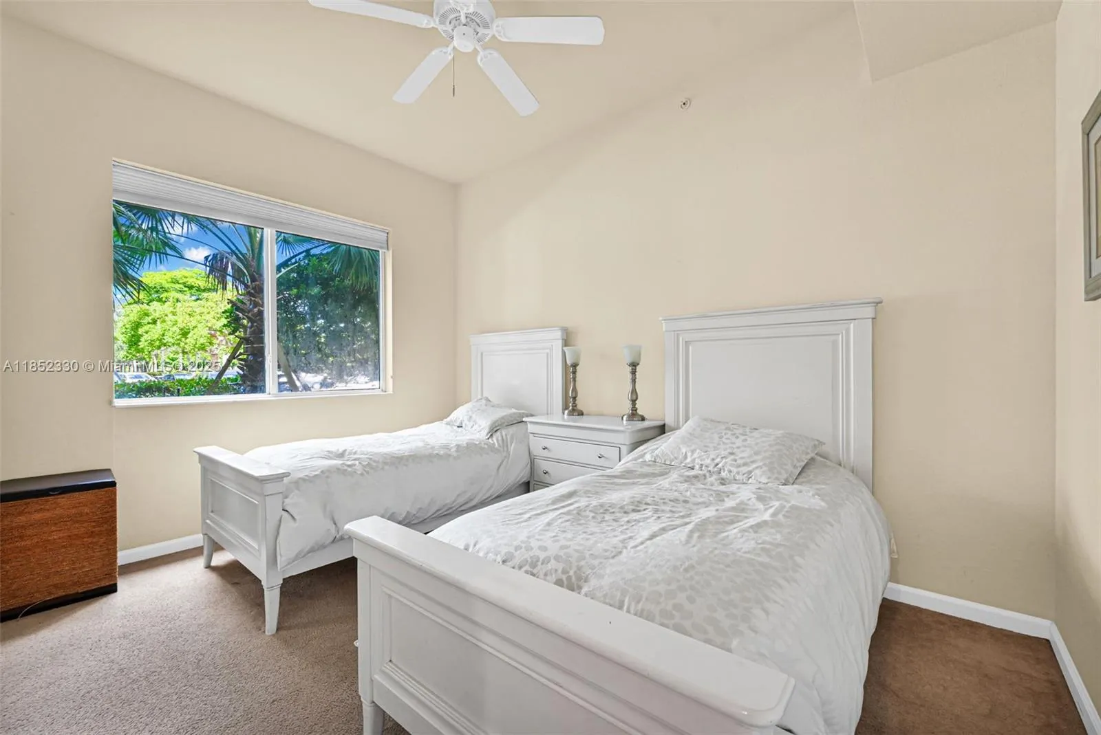 3500 Oaks Clubhouse Dr, #101