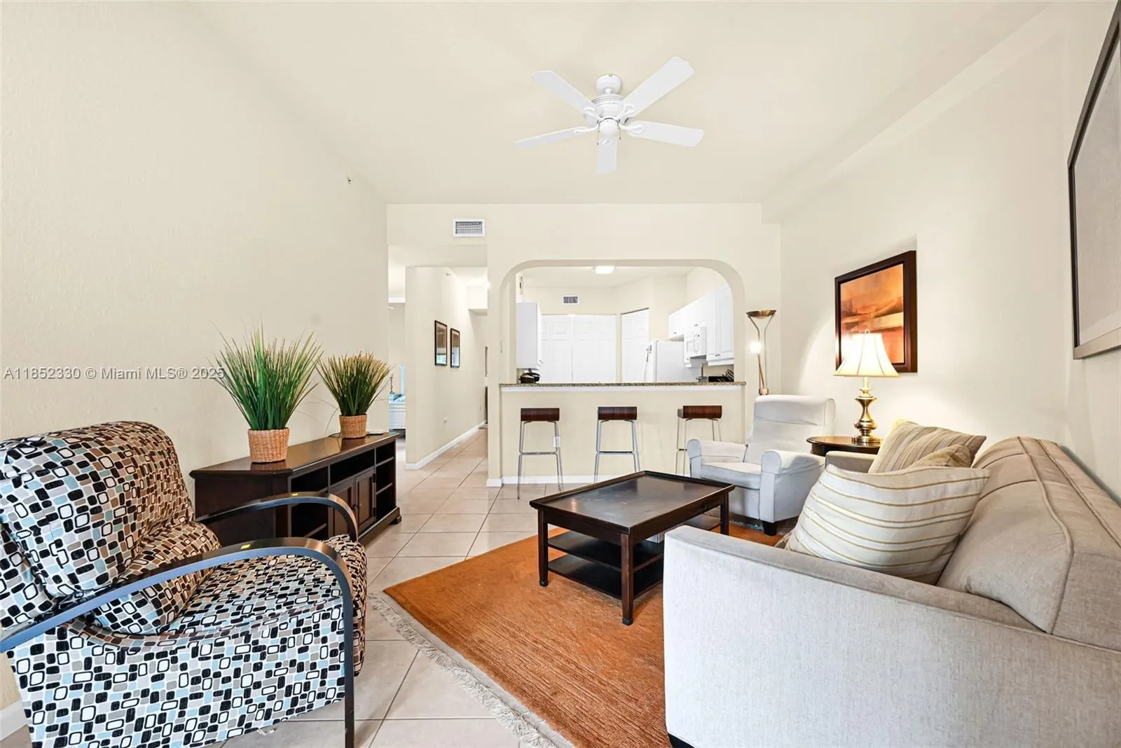 3500 Oaks Clubhouse Dr, #101