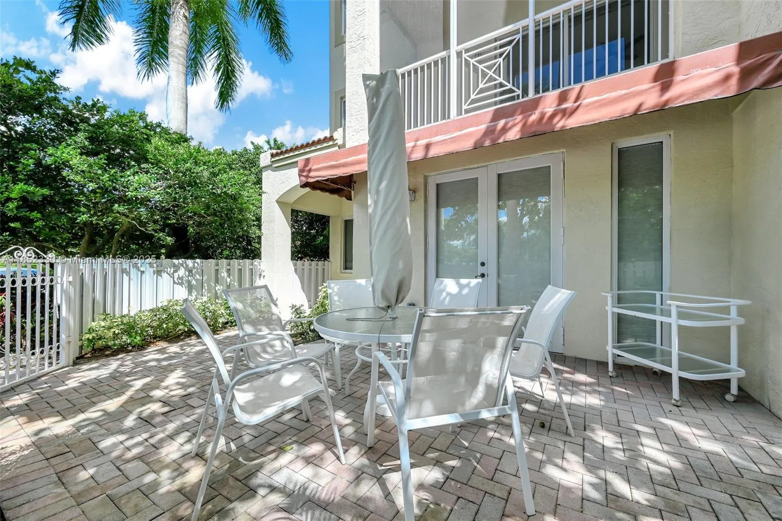 3500 Oaks Clubhouse Dr, #101