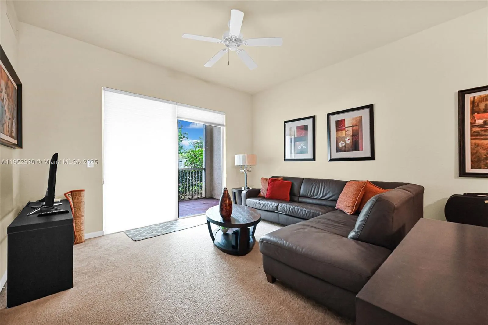 3500 Oaks Clubhouse Dr, #101