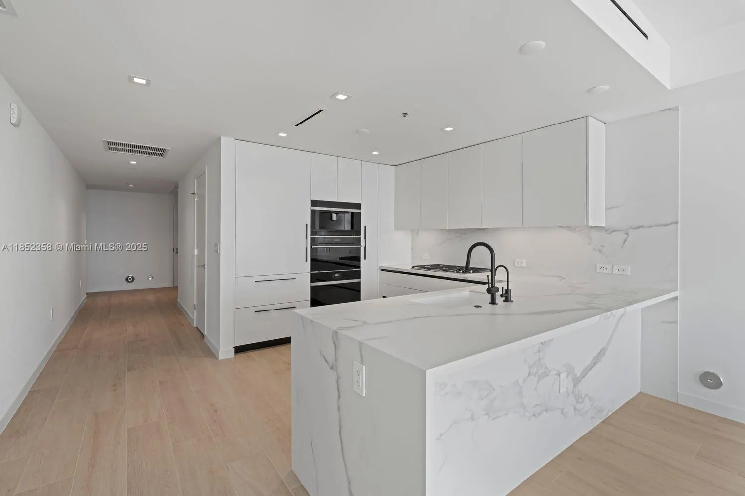 1116 N Ocean Blvd, #304