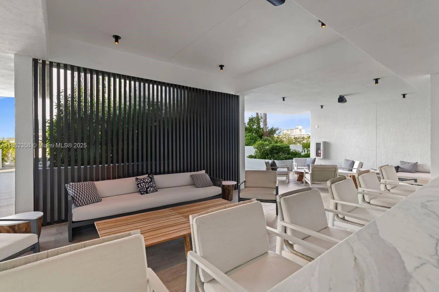 1116 N Ocean Blvd, #304